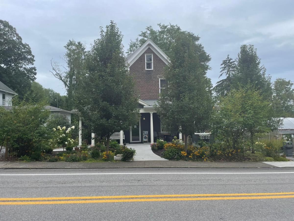 Modern Homestead Guest House Reedsville Extérieur photo